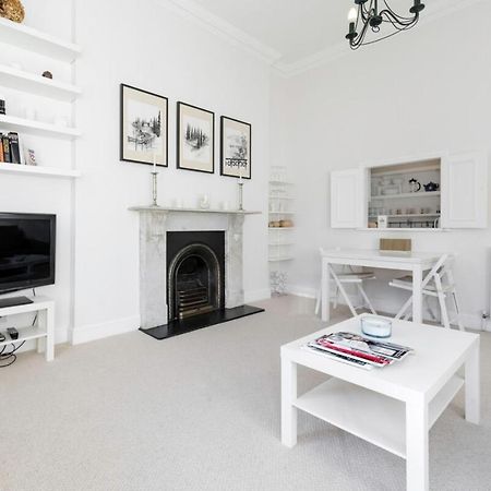 Elegant Earl'S Court 2 Bedroom Flat Just 4 Minutes From Tube London Kültér fotó