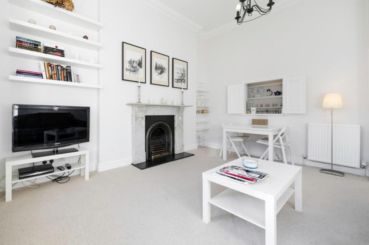 Elegant Earl'S Court 2 Bedroom Flat Just 4 Minutes From Tube London Kültér fotó