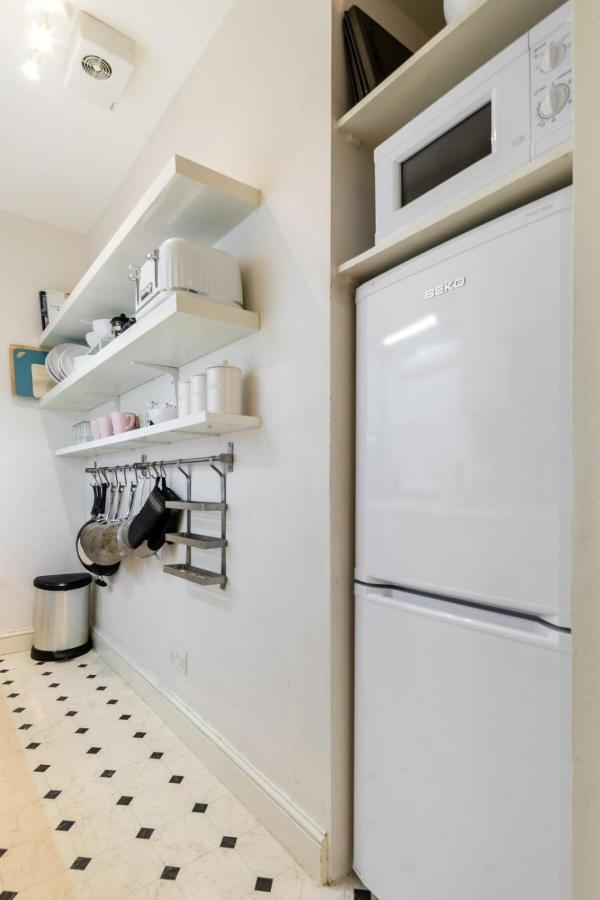Elegant Earl'S Court 2 Bedroom Flat Just 4 Minutes From Tube London Kültér fotó